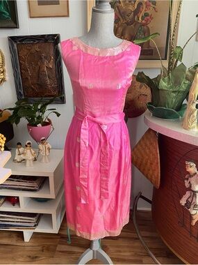 Vintage pink and gold shark skin silk Thai pencil dress 1950s